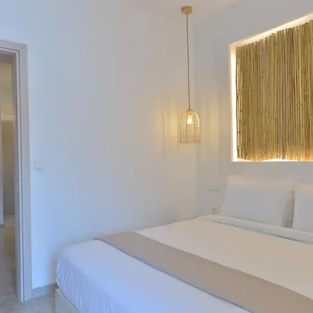 Niriis Family Eukrate & Thoe باتسي