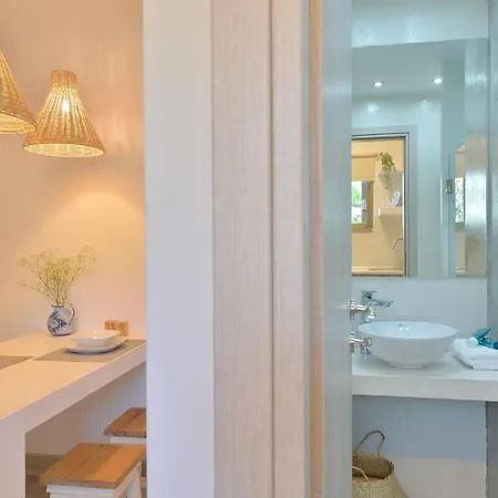 Niriis Family Eukrate & Thoe * باتسي