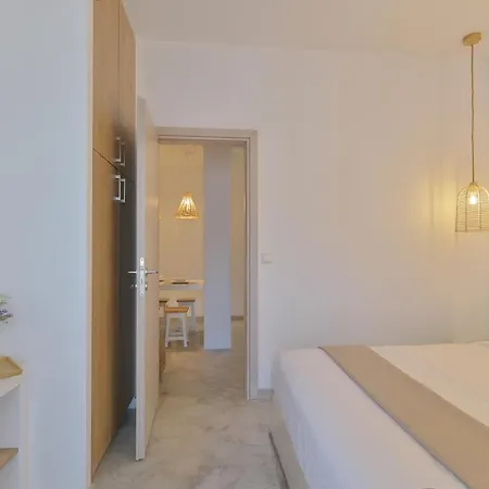 Niriis Family Eukrate & Thoe