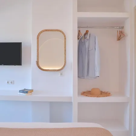 Niriis Family Eukrate & Thoe باتسي