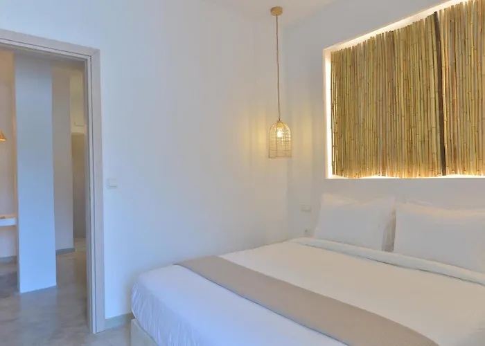 Niriis Family Eukrate & Thoe Mpatsi