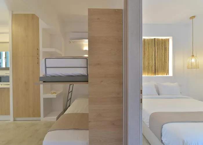 Niriis Family Eukrate & Thoe Mpatsi