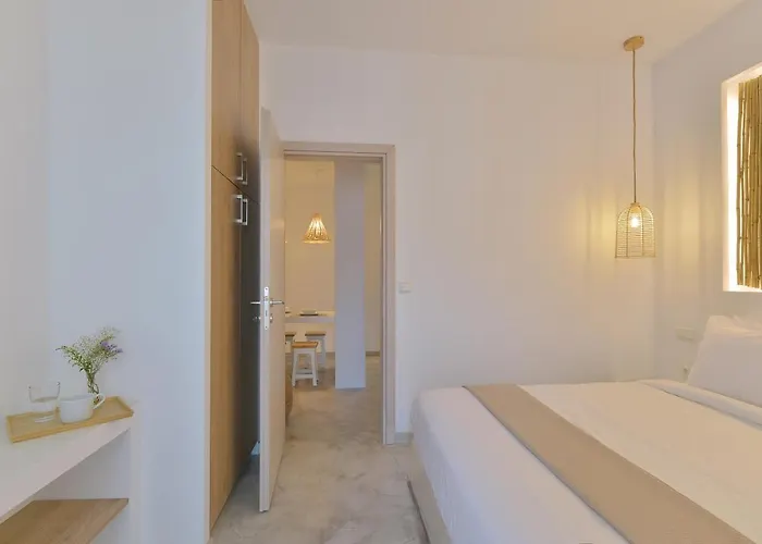 Niriis Family Eukrate & Thoe