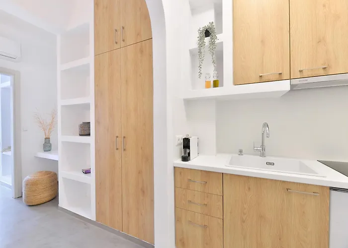 Niriis Family Eukrate & Thoe Lejlighed *