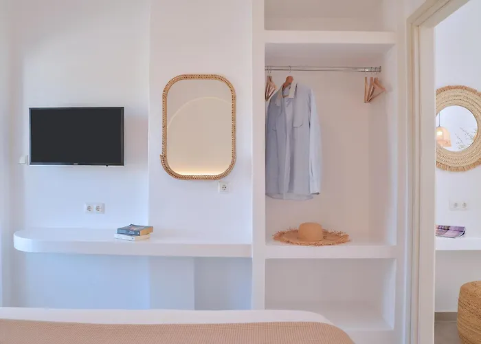 Niriis Family Eukrate & Thoe Mpatsi