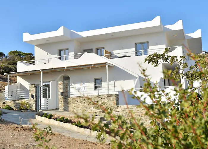 Niriis Family Eukrate & Thoe Lejlighed