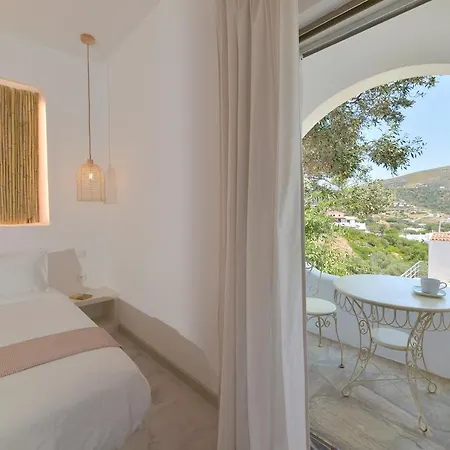 Niriis Family Eukrate & Thoe Apartman